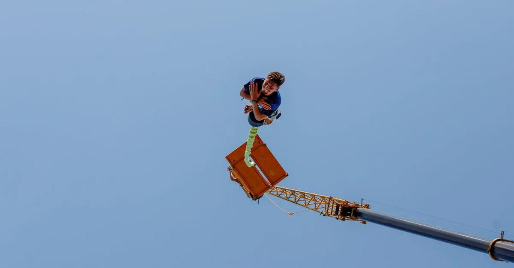 Quiz for: Skydiving and Bungee Jumping