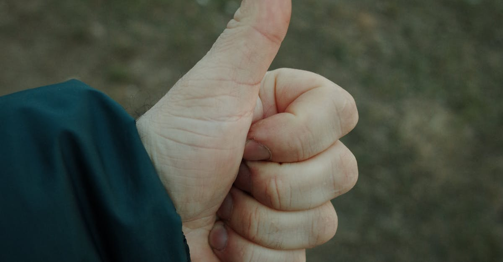 Gesture Waves (Thumbs & Peace)